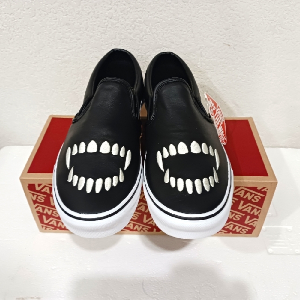 Vans - Picture 3 of 4